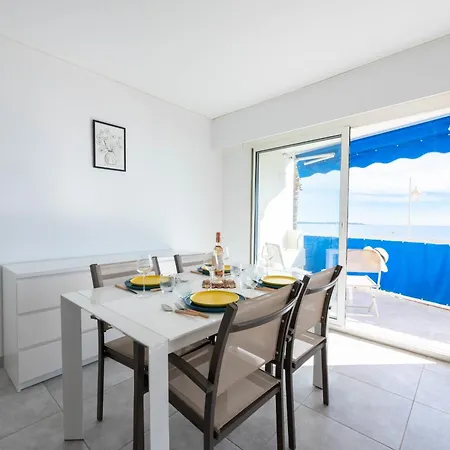Appartement 2-br Seafront In