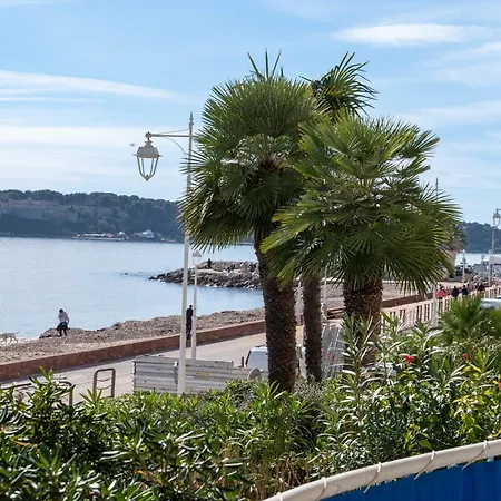 Appartement 2-br Seafront In Cannes