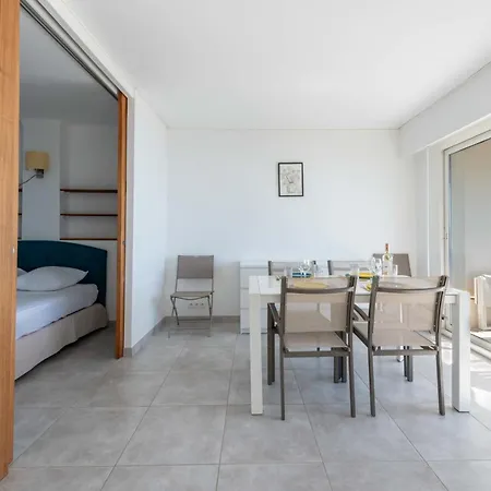 2-br Seafront In Cannes