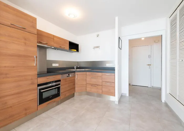 2-br Seafront In Appartement *