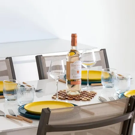 公寓 2-br Seafront In *