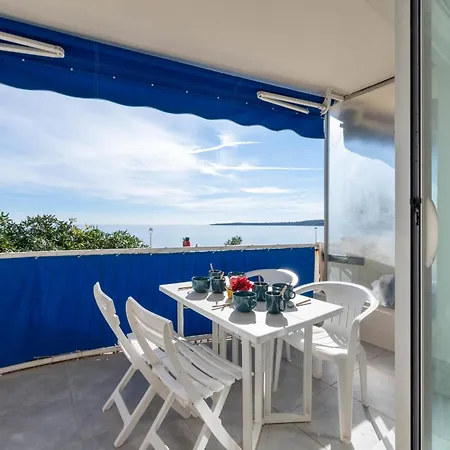 2-br Seafront In Cannes